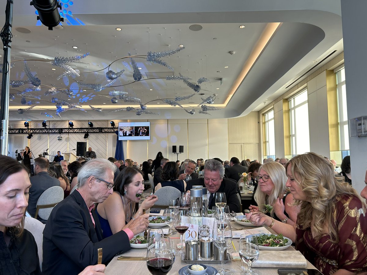 GavComMediaProd's tweet photo. @larosemilton 40th Anniversary Gala. Great food and great entertainment. https://t.co/PzvzVgEGmP