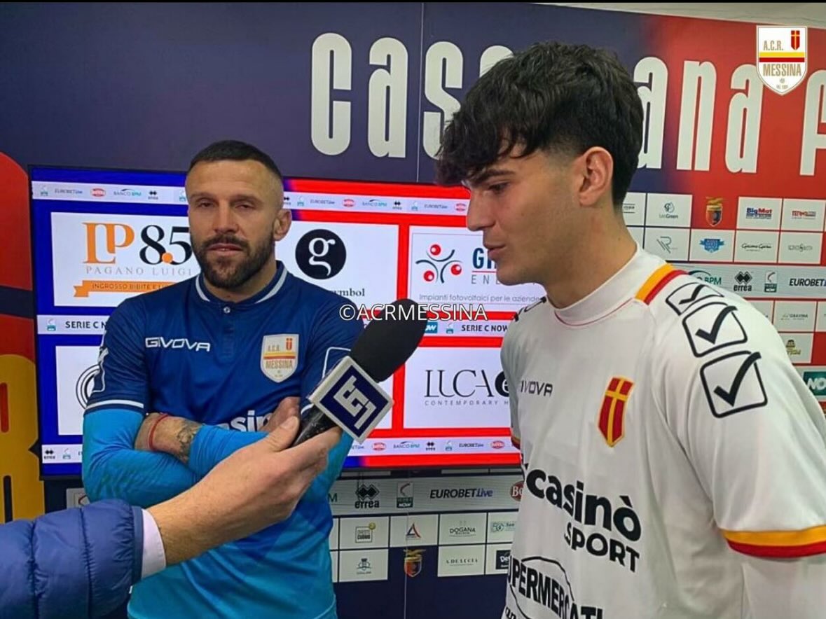 A father and son BOTH played for Messina today in Serie C ❤️🇮🇹 42 year old keeper Ermanno Fumagalli shared the pitch with his 18 year old son Jacopo, making his debut in the 93rd minute. Incredibly rare and special moment. 📸 Di Marzio