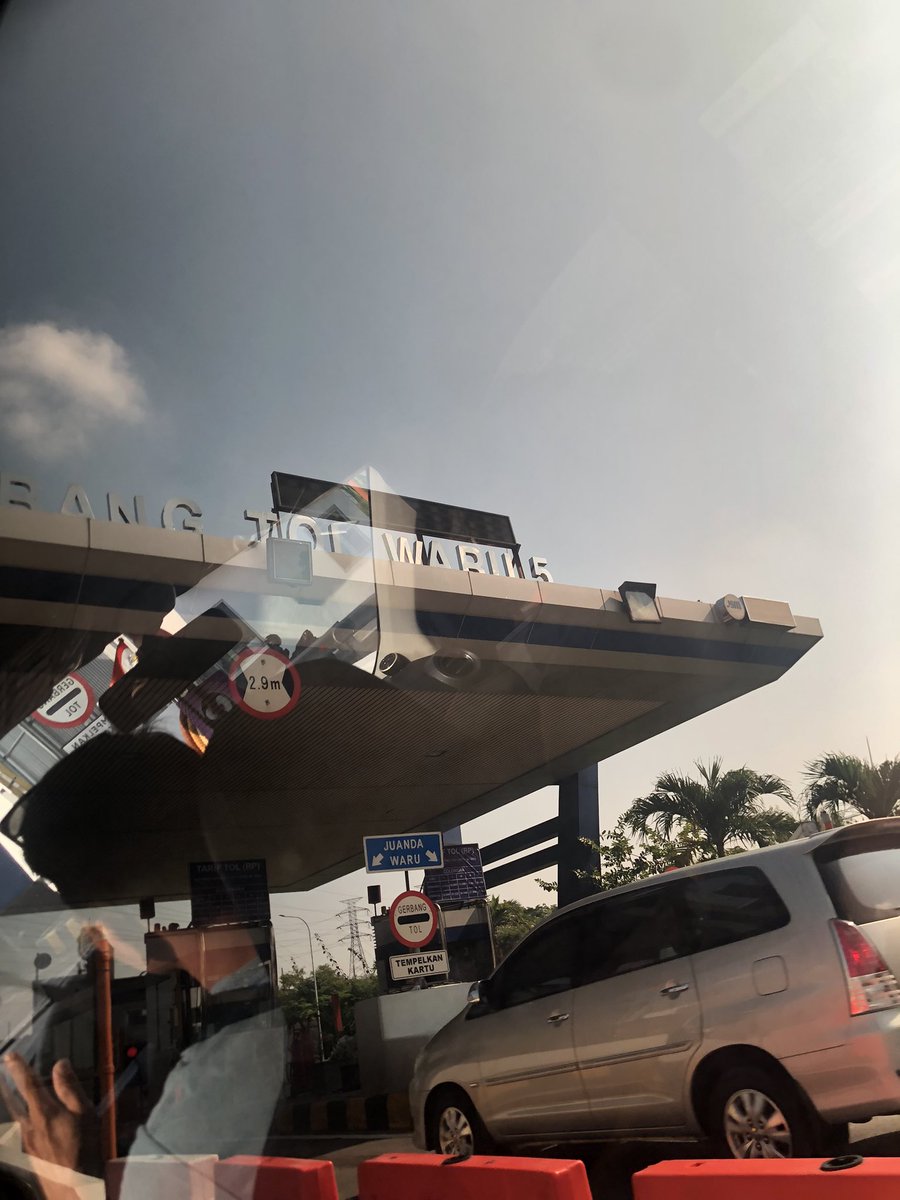 mybbyne's tweet photo. Kaga ada diemnya jalan mulu heran😭 https://t.co/d13OdmdSdc