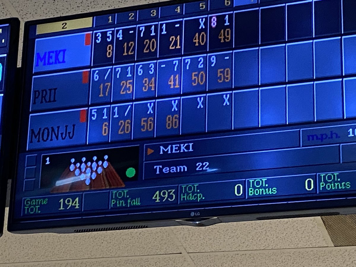calllmeemamii's tweet photo. WHY TF did Justin get a spare and then 4 STRIKES IN A ROW WTF https://t.co/pjGTAMGa7f