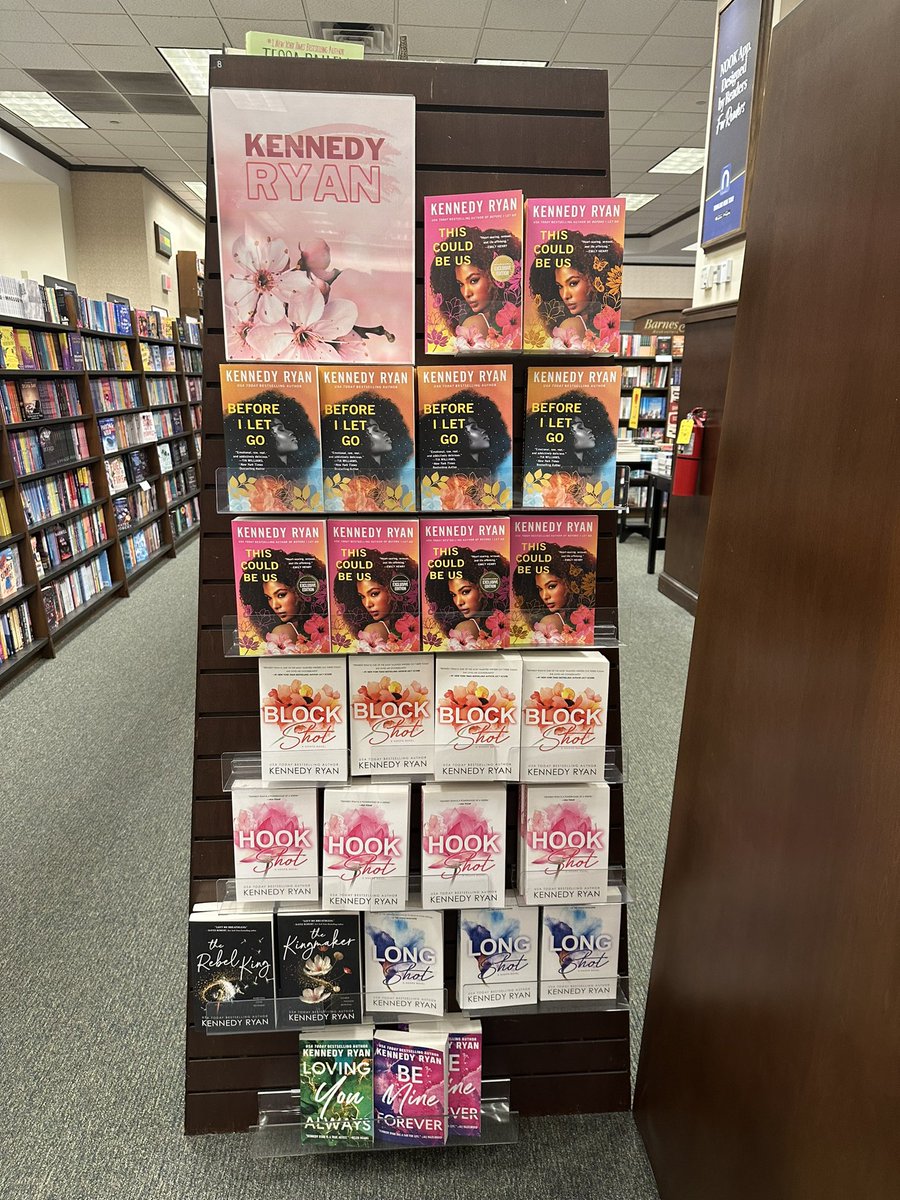 Left signed books in Atlanta! Readers have been tagging me when they see tables & end caps dedicated to my books! So today I visited 3 B&N in the A who have given my work this visibility. I signed EVERY copy they had! Check the Cumberland, Buckhead & Town Center/Prado locations!