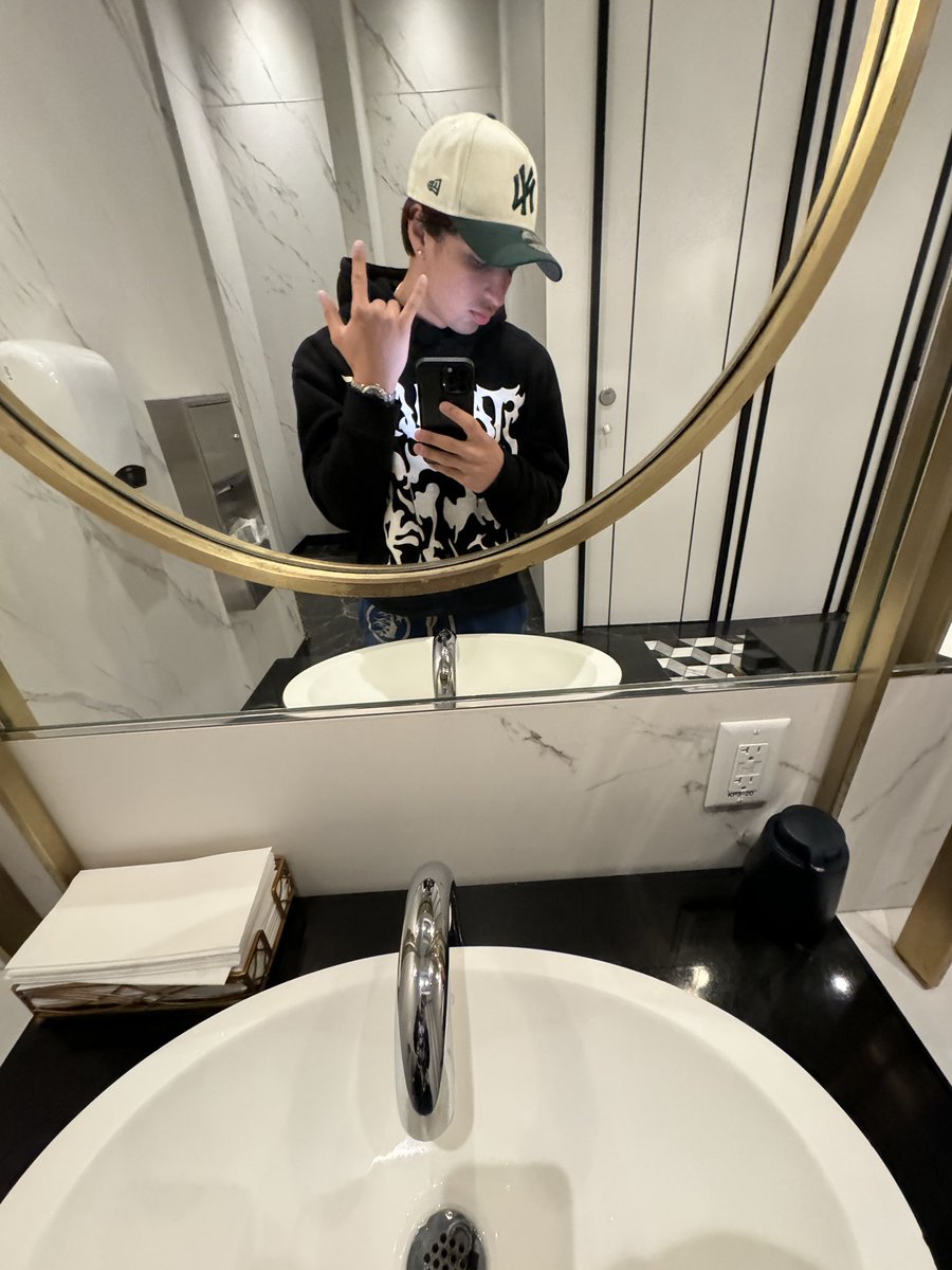 CashoutAlex 💫 tweet media