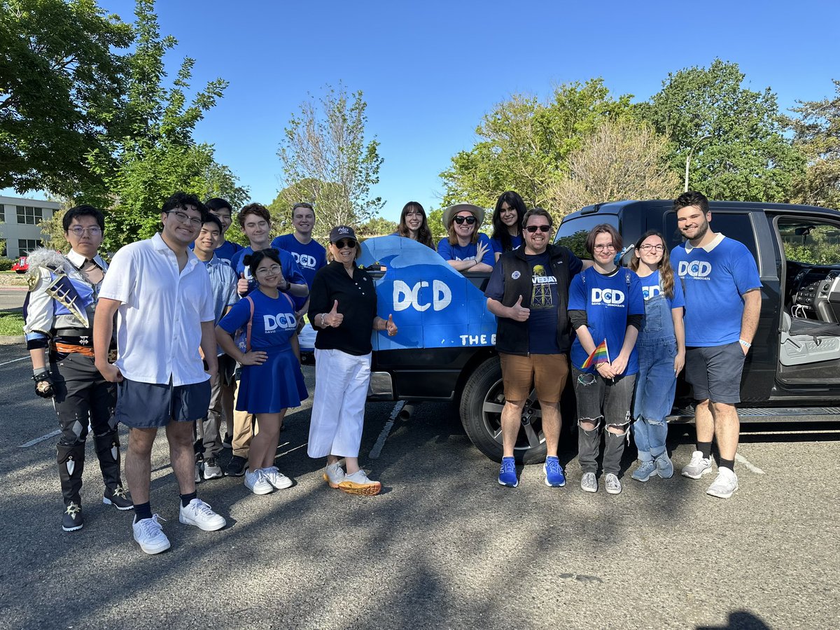 Davis College Democrats tweet media