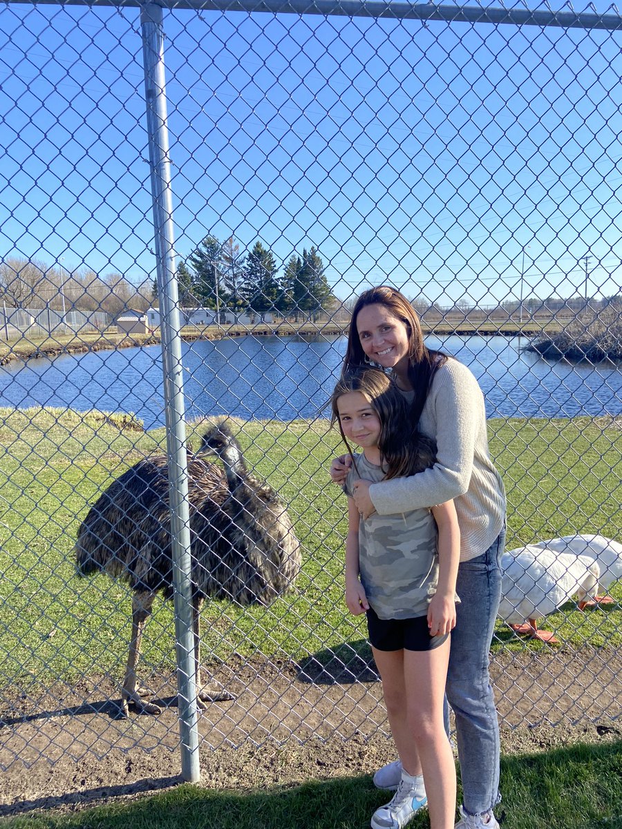 Random emu sighting at the MacGregor DQ. 🤷‍♀️