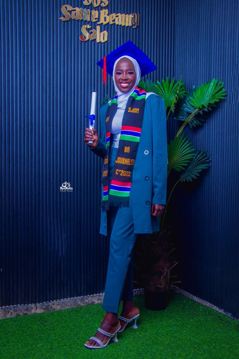 I saw, I heard, I endured and Alhamdullilah I DID IT. Bachelors of Arts Journalism Honors in the Bag. I wore the academic regalia that signifies perseverance through the rough times at UTG. #16thConvocation #UTG #graduation