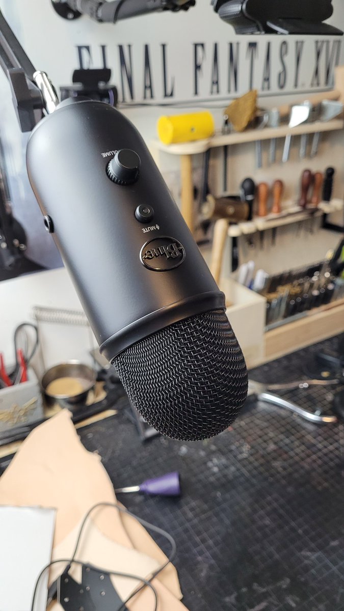 TO THE GENEROUS ANONYMOUS SOUL WHO GOT MY BLUE YETI PRO MIC FOR MY CRAFTING STREAMS 😭💖🌹 THANK YOU SO SO SO FREAKING MUCH!!!!!!

Cant wait to test that baby up tomorrow 🔥 

#newgear
#blueyeti #logitech #artist #leatherworker