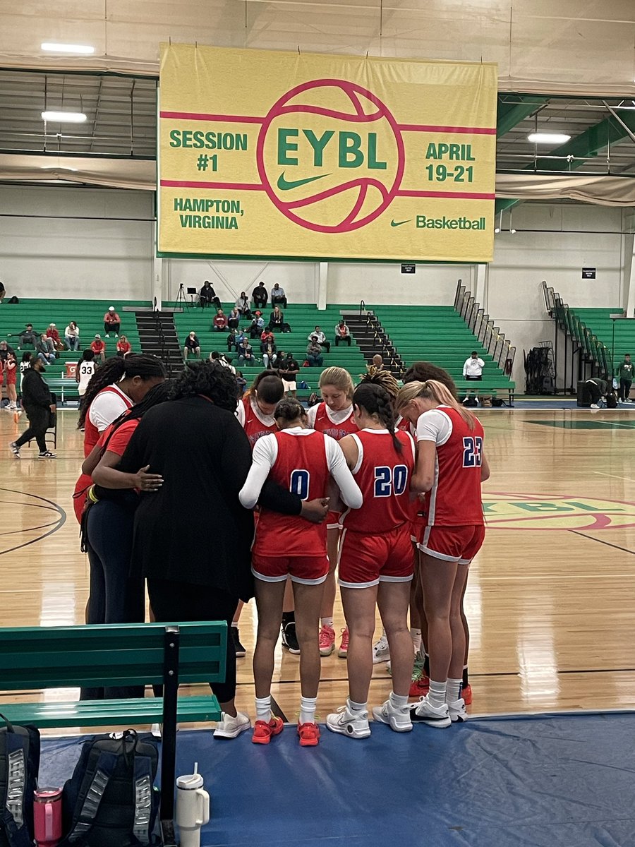 Great weekend with @palmetto76erawe going 5-0 at @BooWilliamsAAU in Hampton, Virginia!! We are just getting started can’t wait to see what’s in store for this 17u team ❤️💙❤️💙 @NikeGirlsEYBL @nikegirlseycl