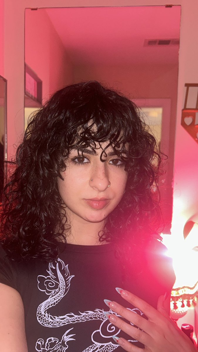 TamarAmir6's tweet photo. I feel like I’m ac hallucinating a bit these days and my memories gone to shit WHATS HAPPENING TO ME https://t.co/moXIBOU3kP