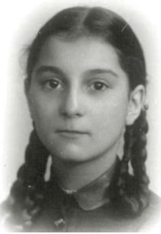 22 April 1932 | A Belgian Jewish girl, Paulette Liliane, Buschel, was born in Antwerp. In 1943 she was deported to #Auschwitz and murdered in a gas chamber.