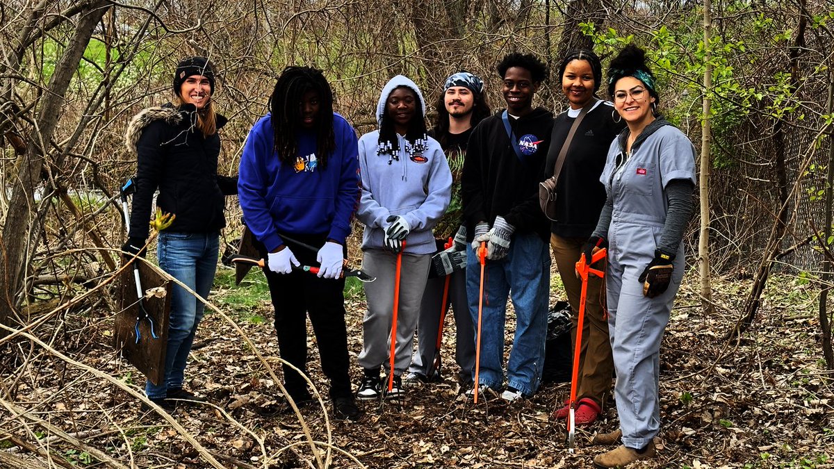 @steveahlquist I was especially inspired by the young people from @roots2empower - Thank you!  💚 🌎 🌏
#EarthDay2024 
#EarthDayEveryDay 
#EnvironmentalJustice
📸: Phil West