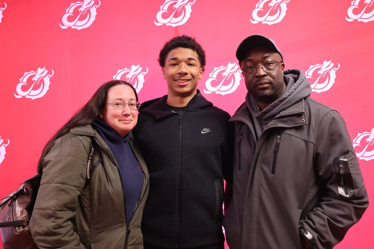 Had a great time visiting Minnesota-Moorehead. @msum_football thank you @CoachRoehrich for inviting me!