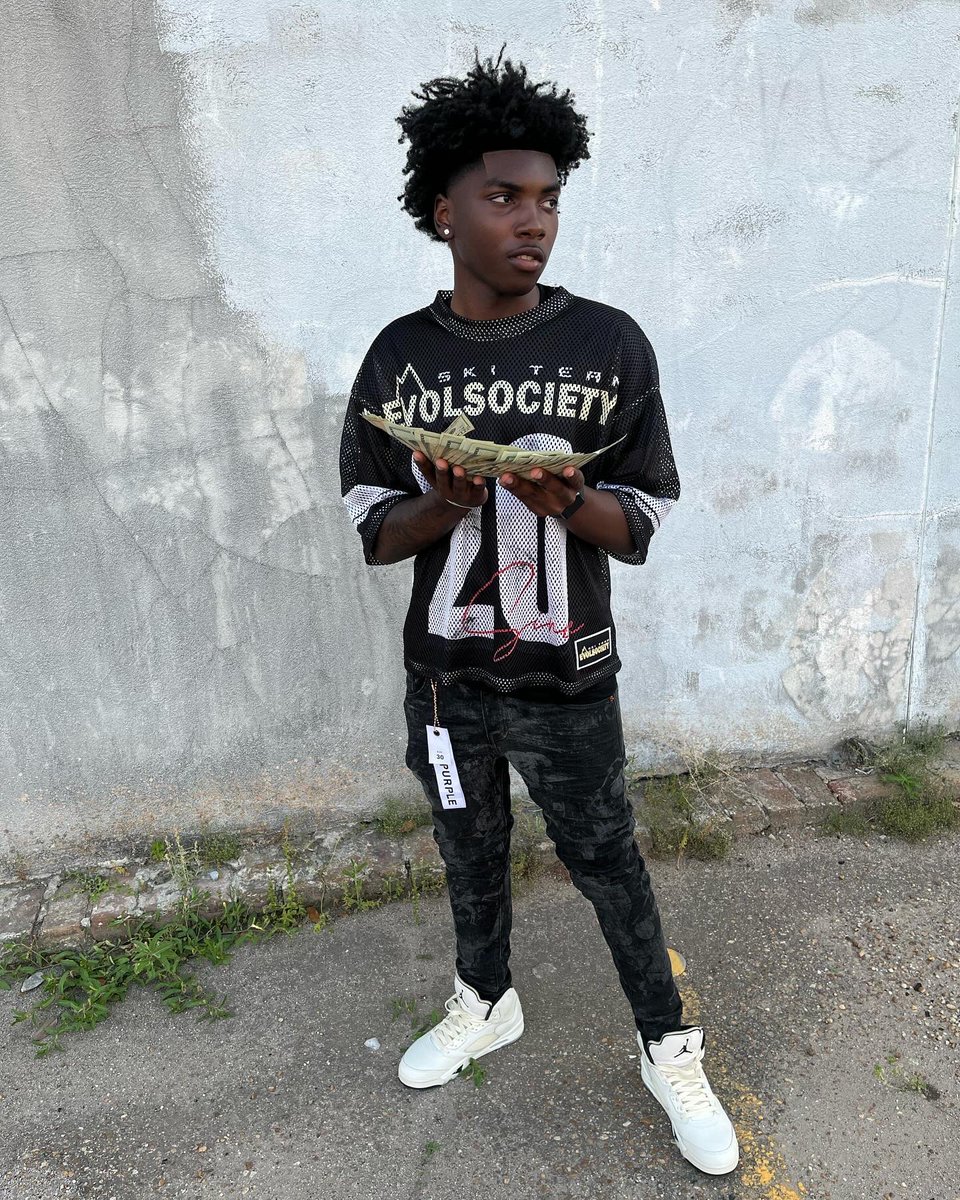 tye🔩 tweet media