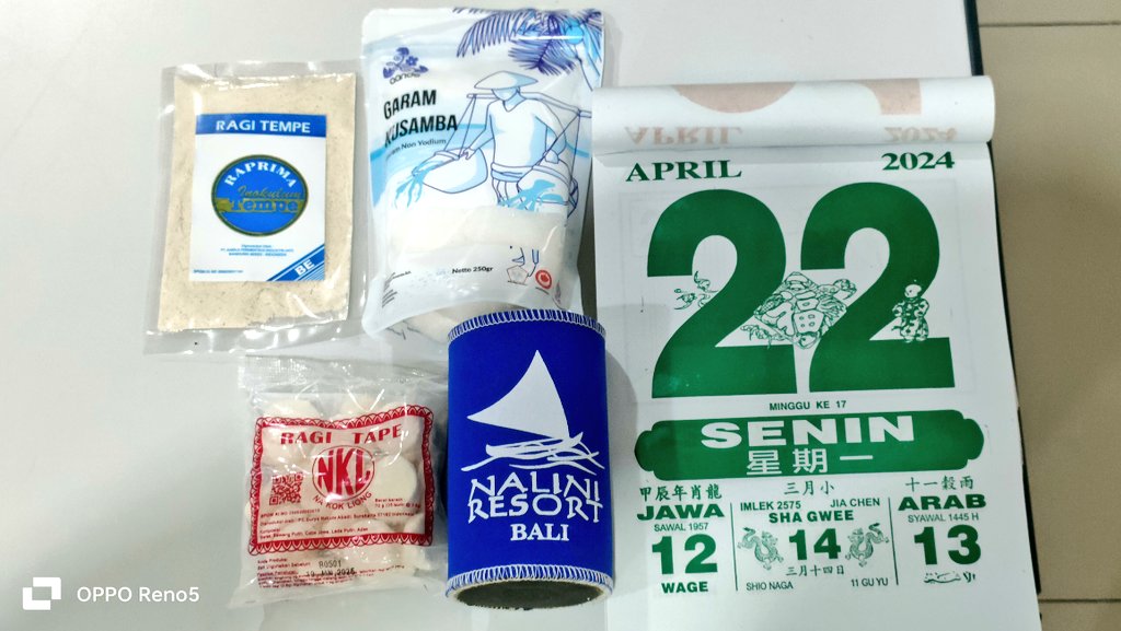 おはようございます。月曜日の朝です。土曜日は10年振り?にちゃんとした渋滞にはまってタクシーの運転手さんと仲良くなり、日曜日はお客さんと楽しく飲んで話して、今日午前中に大統領選挙に関しての重大な判決が憲法裁判所から発表されます。ドキドキ。今週もよろしくお願いします😺