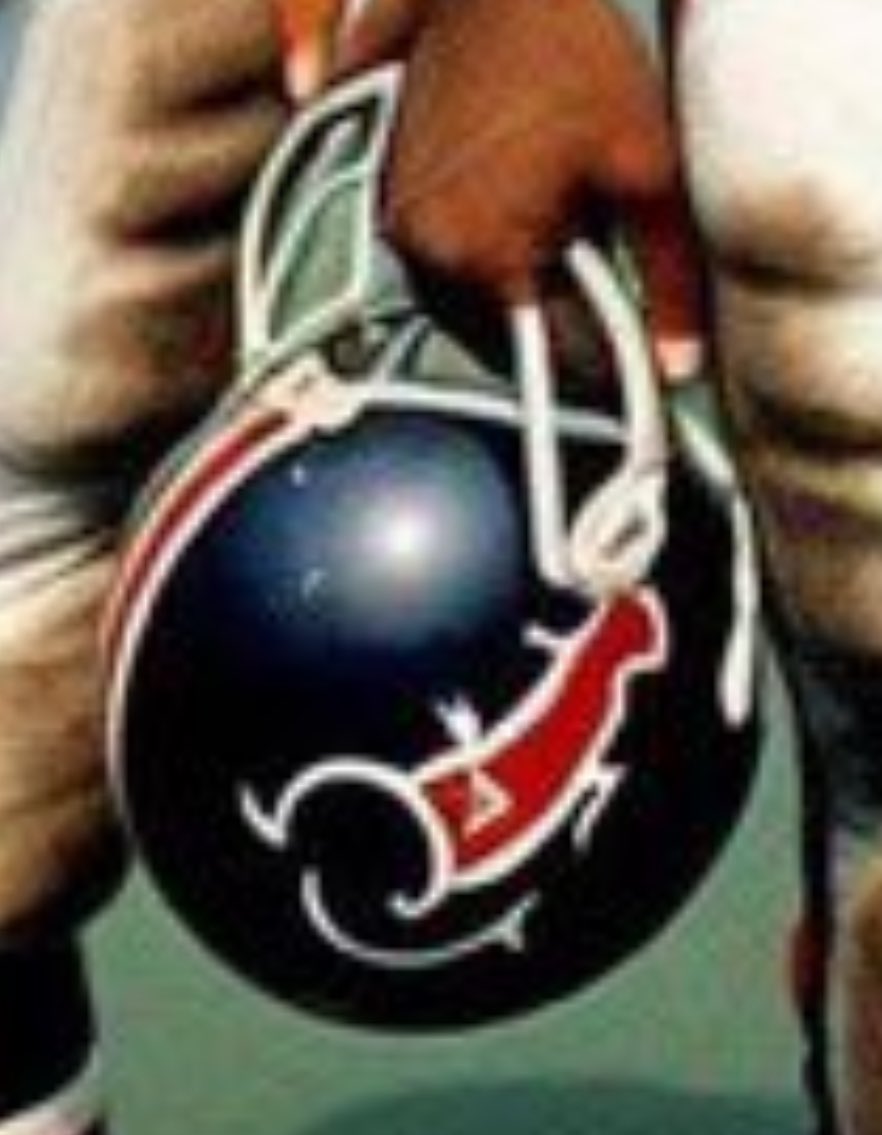 Brentwalker2's tweet photo. @TexansCommenter @Jaberuski @ewboxing @FB_Helmet_Guy #BringBackTheOldLogo https://t.co/qM5H5RGabC