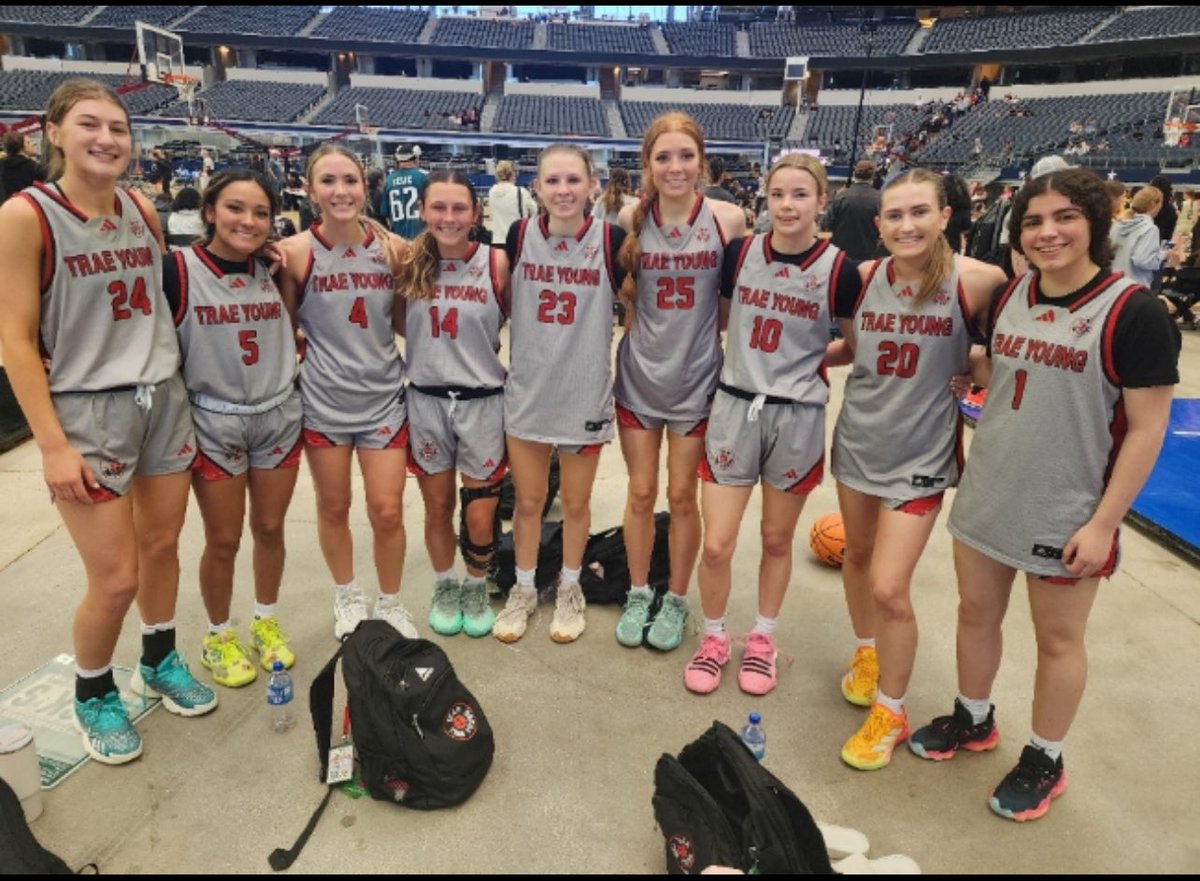 steelefmly3636's tweet photo. This great group of girls with 4-0 this weekend at the heart of Texas tournament! 🏀❤️ https://t.co/mBuA0jmp5M