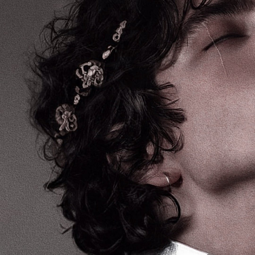 42O2O24's tweet image. ⠀      ⠀
⠀      ⠀
⠀      ⠀⠀      ⠀𝔎𝔫𝔢𝔢𝔩 𝔟𝔢𝔣𝔬𝔯𝔢 𝔪𝔢.
⠀      ⠀