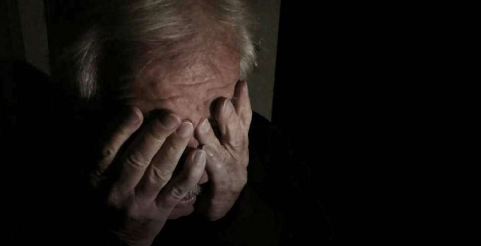 lucasivanjunes's tweet photo. Un hombre que fue dado por muerto en realidad estuvo desaparecido por 30 años.

Un día llegó a la casa de sus familiares, en buen estado de salud y con la misma ropa que tenía puesta tres décadas atrás cuando lo vieron por última vez. 

El misterioso caso de Vasile Gorgos. https://t.co/n0f1uBDliw