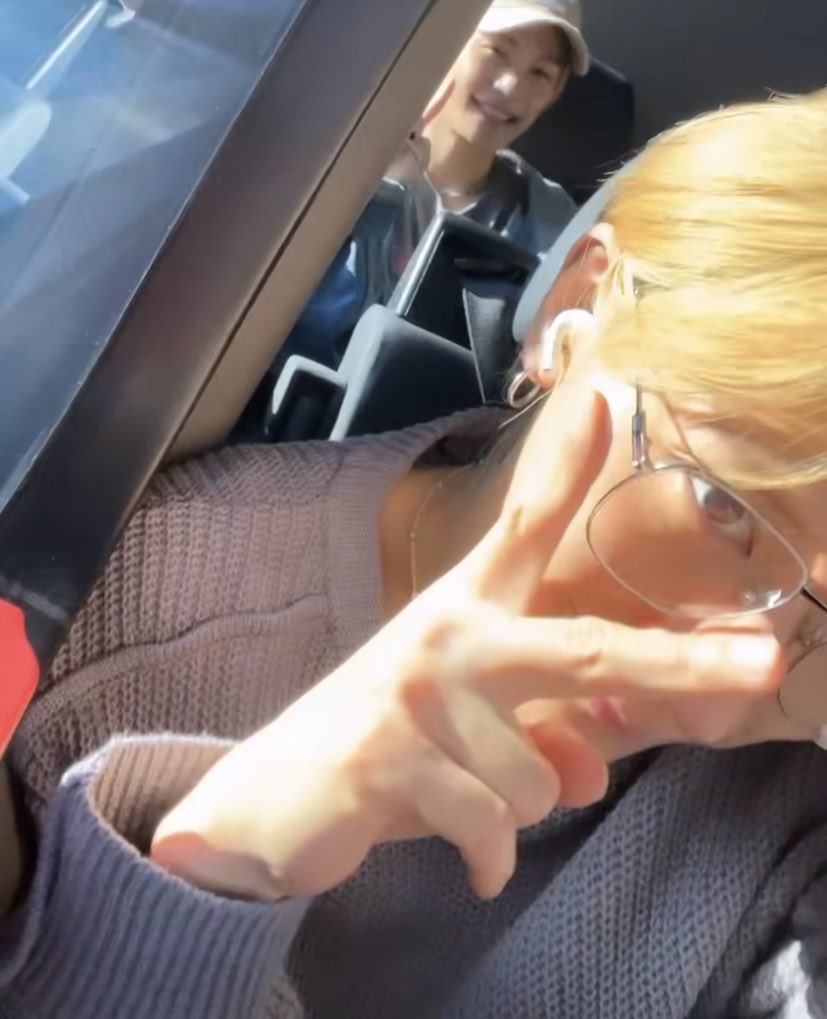 คิดถึงน้องเตนล์ผมทองงงงงงงง ยิ่งมัดผมใส่แว่นนะ🥹🥹🥹🥹🥹