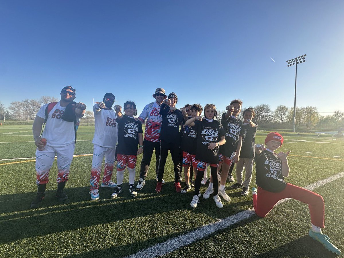 DaryllClark's tweet photo. @BoltBoys7v7 back on top.  
Proud is an understatement.
#BORDERWARS CHAMPS @shad_coach @bwfootballcoach @_crmalone https://t.co/nKG3Kab0mD