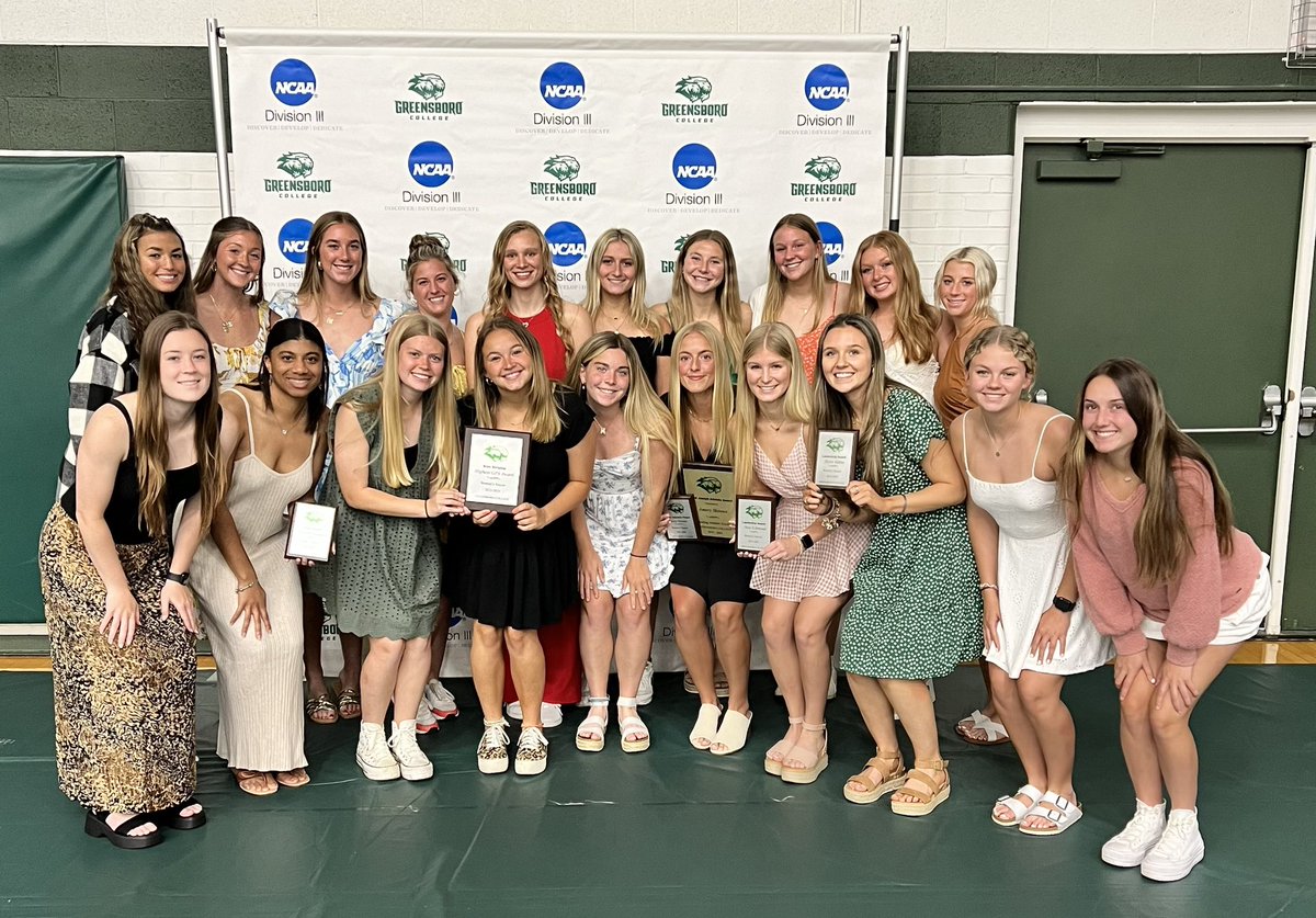 Tonight our team earned the distinction of highest team GPA on campus during our SAAC banquet. In addition, @ameryskinner was named as one of the Fred Joseph athletes of the year! Congrats to all of our award winners! @GC_Pride #weareonepride