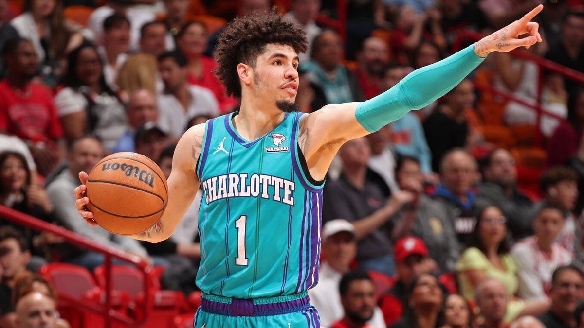 Perhaps the worst thing about the 2023-24 Hornets season is that the classic edition uni's won't be returning next year.

Such a clean jersey. Wish we could have these permanently 😮‍💨