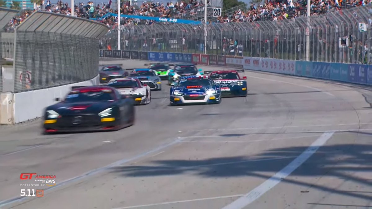 The green flag flies at Long Beach and Jason Daskalos leads the start ahead of Johnny O'Connell, James Sofronas, Kyle Washington, Justin Rothberg, GT2 polesitter Dan Knox, Aaron Farhadi, Ross Chouest, @JasonBellGTS2 and Brent Holden!

#GTAmerica