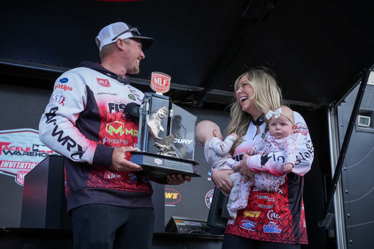 Andrew Nordbye had bookend big days at Kentucky Lake to notch the win at @TackleWarehouse Stop 3 Presented by @phoenixbassboat. Read all about the winning tournament strategy that netted the Invitationals sophomore $80,000 and his first win with MLF: majorleaguefishing.com/invitationals/…