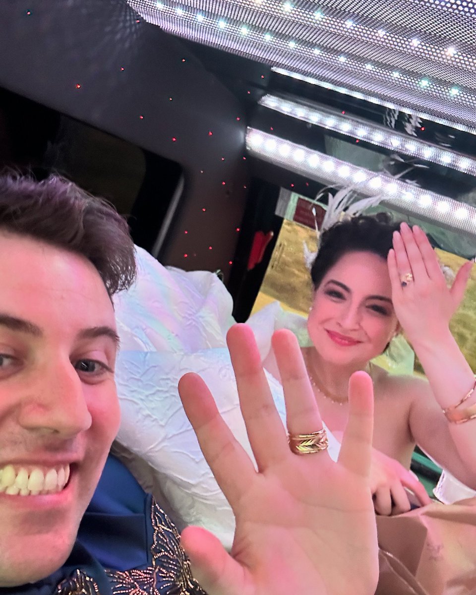 sonicjohnsonMG's tweet photo. We’re hitched!

Introducing Mr and Mrs Johnson Piccolo https://t.co/o3jzT3k4DQ