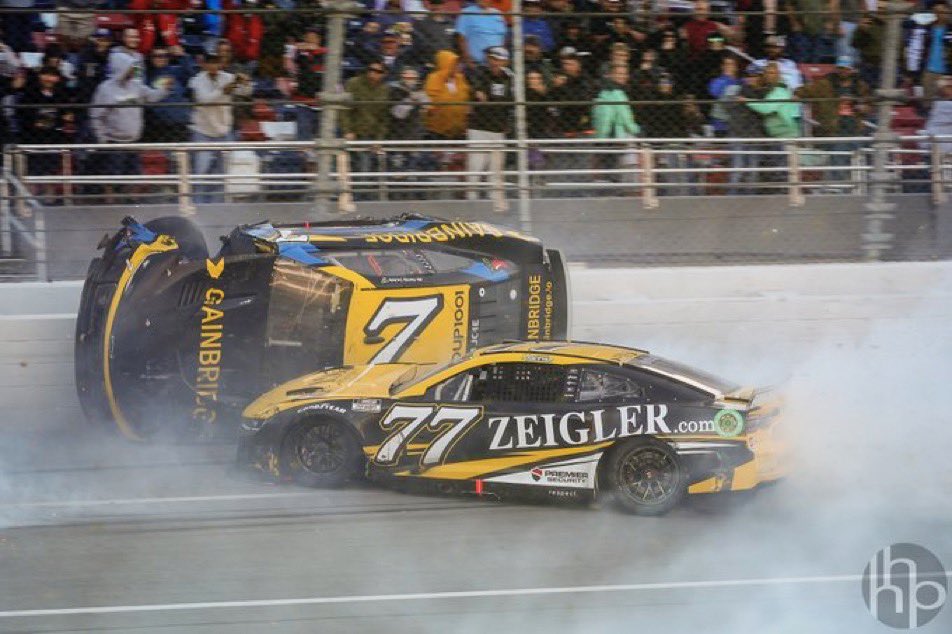 CarsonHocevar's tweet photo. hey, @CoreyLaJoie, what’s up brother☝️ https://t.co/3IytlL8K8Y
