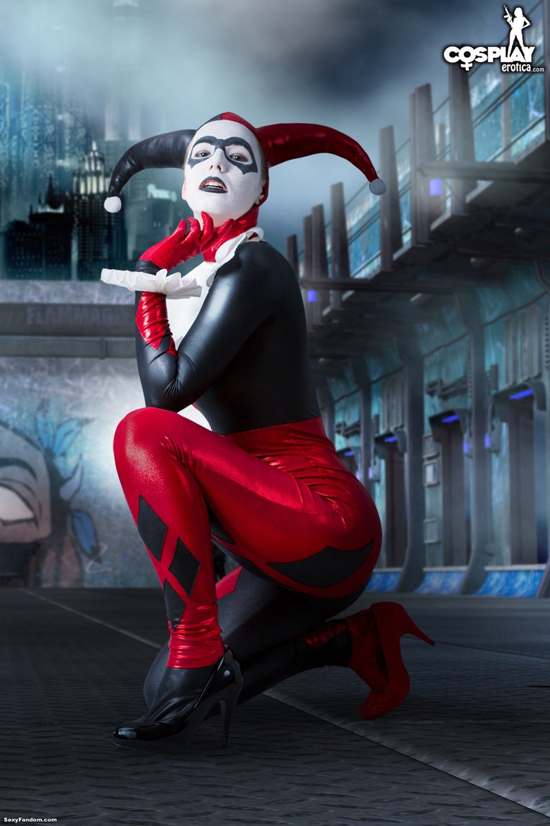 Sexy Fandom: How to win Harley Quinn's Game of Hearts sexyfandom.com/archives/2017/…