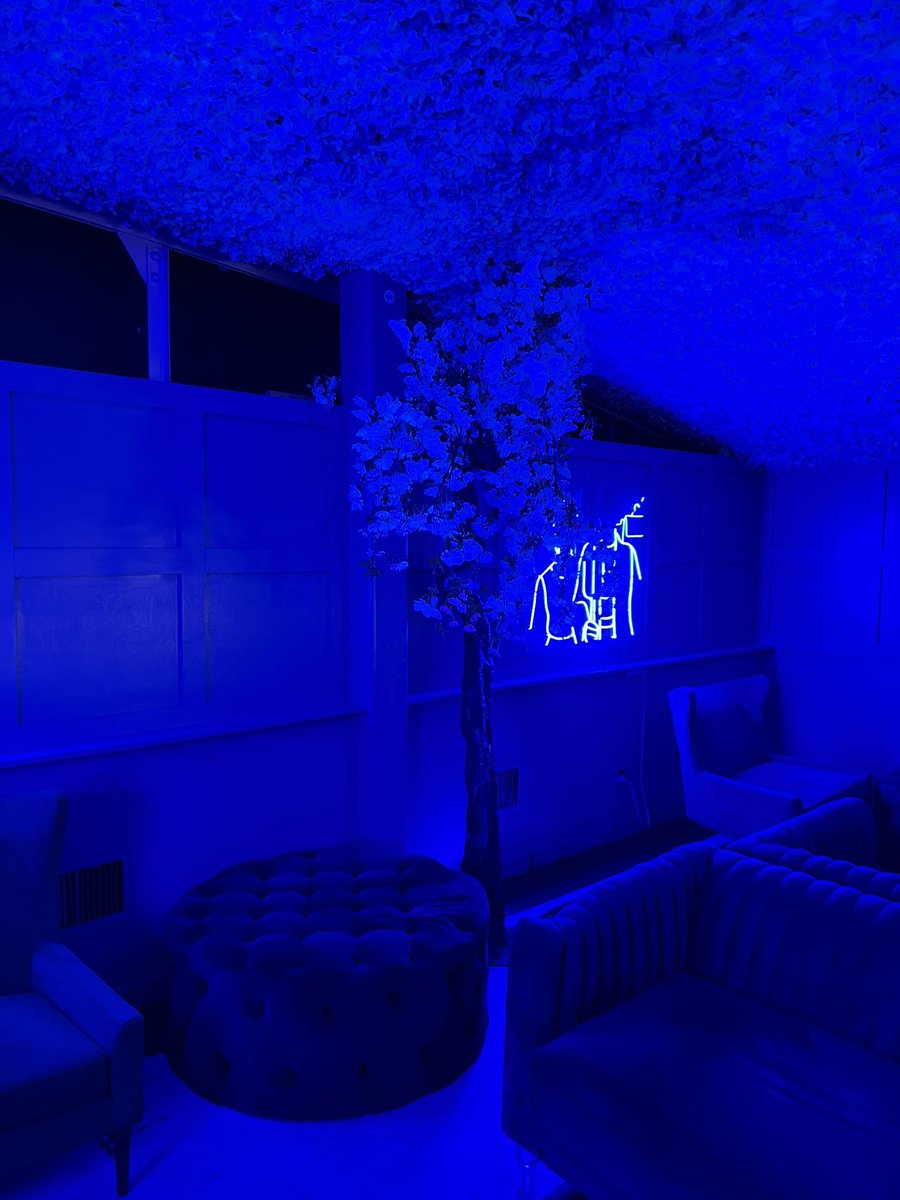 javila27's tweet photo. No filter. #NeonGrotto https://t.co/b678yKu8rv