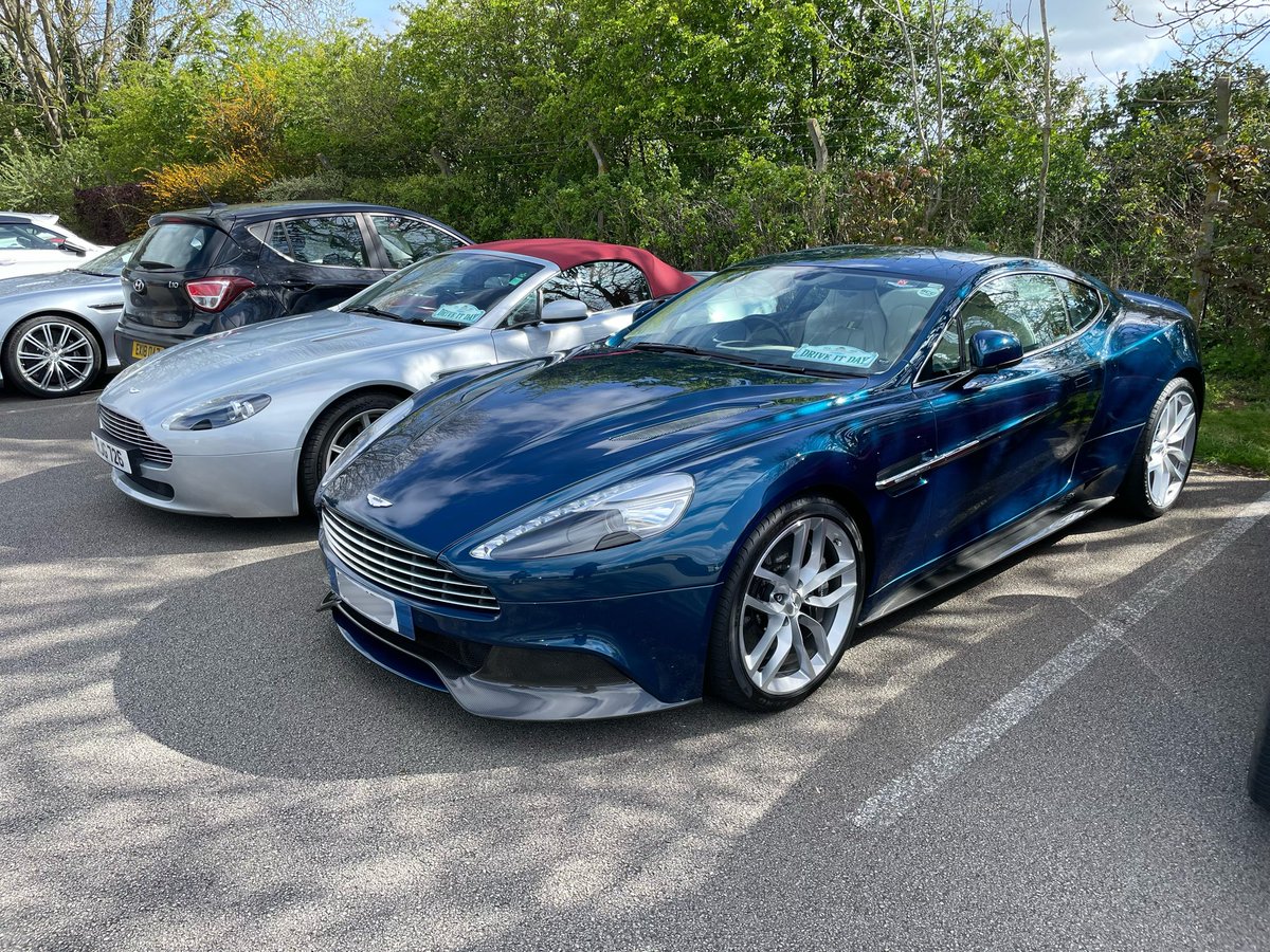 C3RJC's tweet photo. Great Drive It Day with @AMOCHQ Area 15 in the Cotswolds. 
And the sun shone! 
#amoc 
#astunday https://t.co/A2EKPKRuQJ