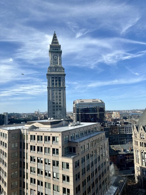 Boston :  &ldquo;Large enough to learn your independence and small enough to make your own&rdquo; 😈 😜   The city<a href="/tag/naples"class="tags"><span>#naples</span></a><a href="/tag/datenaples"class="tags"><span>#datenaples</span></a><a href="/tag/naplescompanion"class="tags"><span>#naplescompanion</span></a><a href="/tag/naplesd"class="tags"><span>#naplesd</span></a>