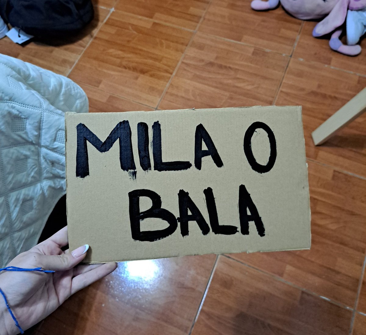 unahoraatokyoo's tweet photo. Siempre todo muy marginal https://t.co/USJ90nuHMh