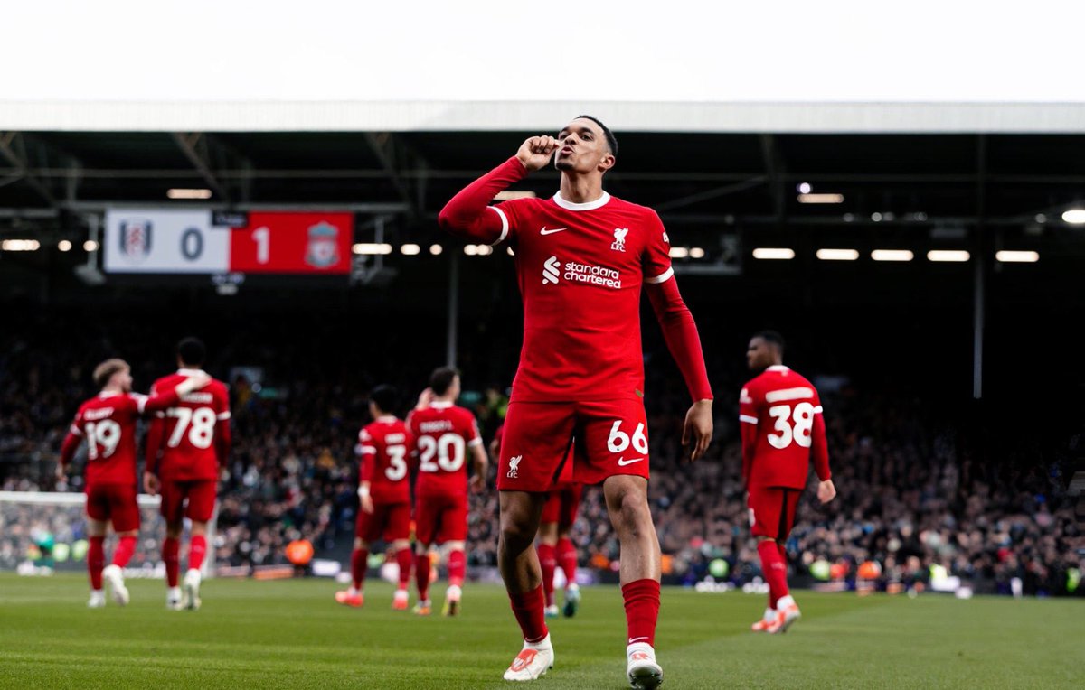 Trent Alexander-Arnold reached 100 G/A for Liverpool after scoring a sensational free kick at Fulham🏴󠁧󠁢󠁥󠁮󠁧󠁿 Here are his top 5️⃣ free kick goals for The Reds🔴 (Thread🧵)