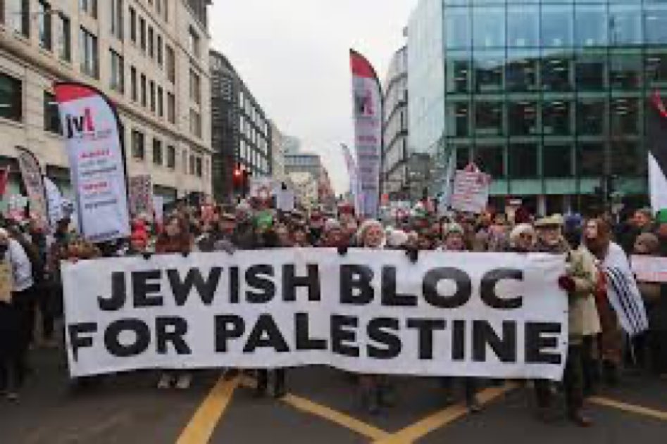 Londoners march for Palestinian rights. 
They are united against the Zionist fascist #IsraeliTerrorists committing the #GazaGenocide.