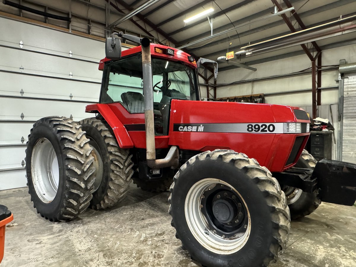 For Sale By Owner in Kentucky - Just Listed...1998 CaseIH 8920 w/ 4696 hours. Info + 9 more pics: machinerypete.com/details/100-17…