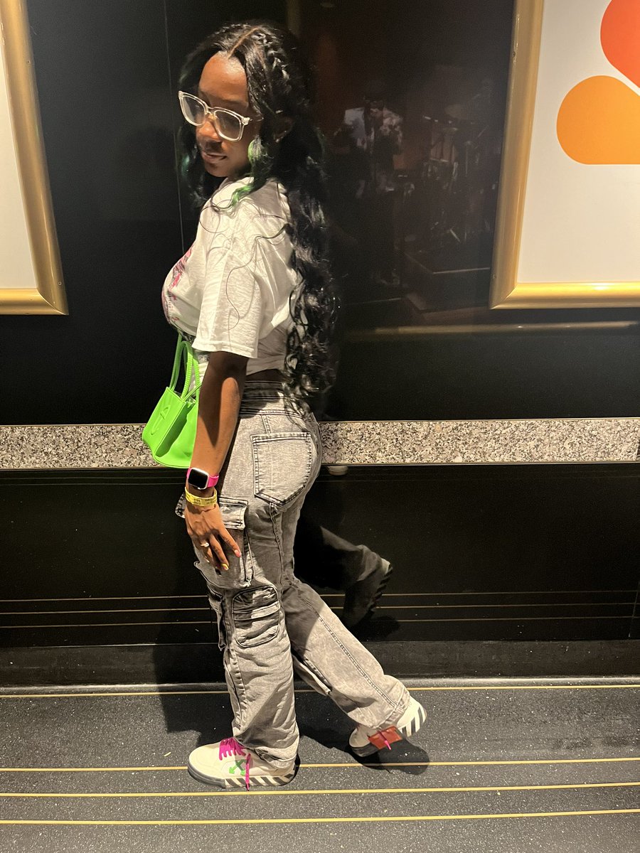 unique_pringle's tweet photo. #GradBash2k24 https://t.co/oWWrfea65m