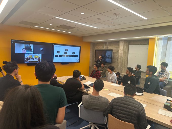 Wrapping up the 𝕏 Developer Challenge event with a special guest.  Final Presentations with Elon! https://t