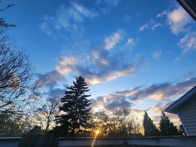 Where are my people that love the sky?? https://t.co/BUT6wasWkN<a href="/tag/renfaire"class="tags"><span>#renfaire</span></a><a href="/tag/renfest"class="tags"><span>#renfest</span></a><a href="/tag/oxfordrenfaire"class="tags"><span>#oxfordrenfaire</span></a>