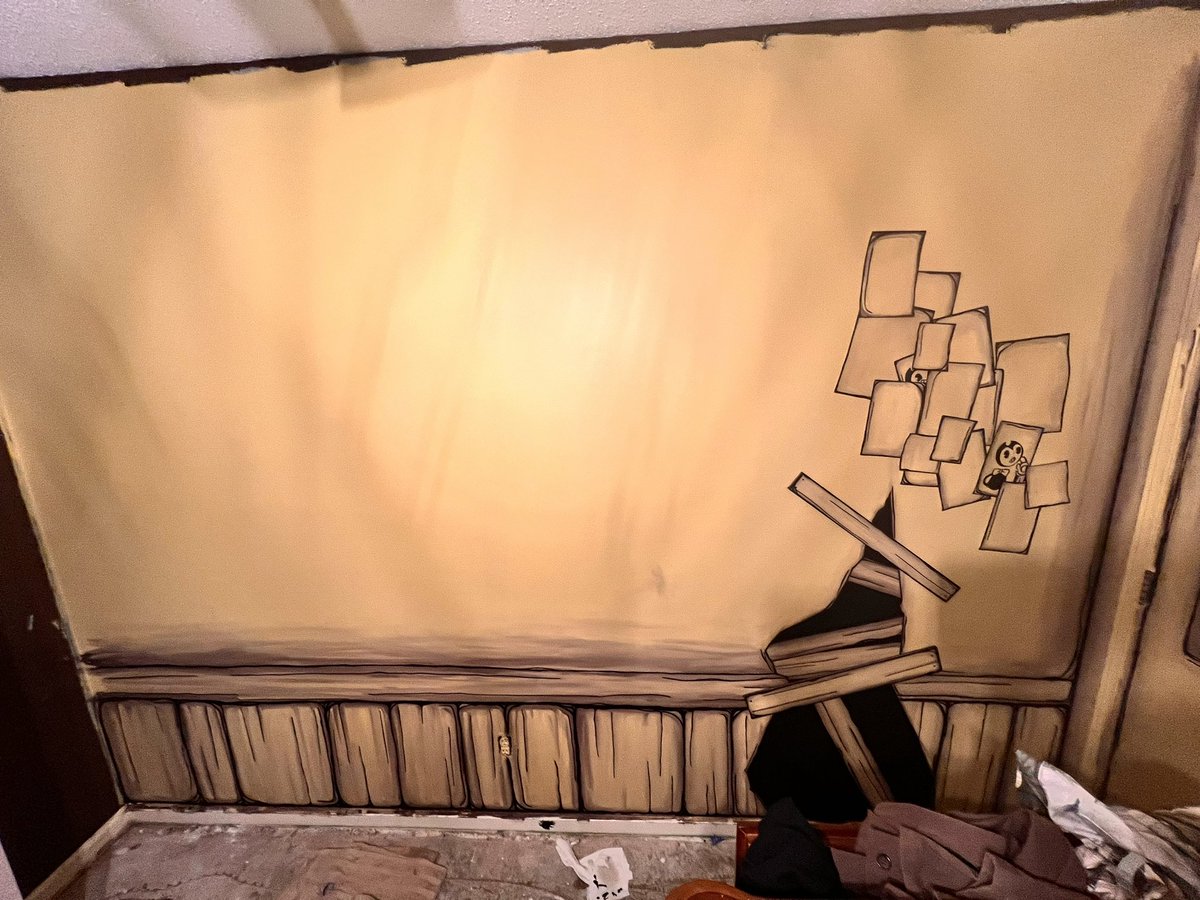 Yoinklerson's tweet photo. Update on my bendy themed room! Wall planks are finished but the rest of it’s looking quite blank! If yall have any suggestions for what I should add to the blank space please drop them below!! https://t.co/eDIfOvaMHV