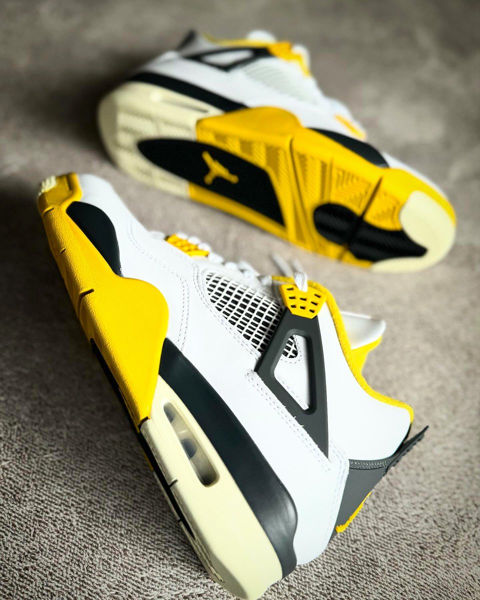 おはようございます☔️
#aj4 #エアジョーダン4 #nike #ナイキ #Vividsulfur #airjordan4 #スニーカー #sneaker