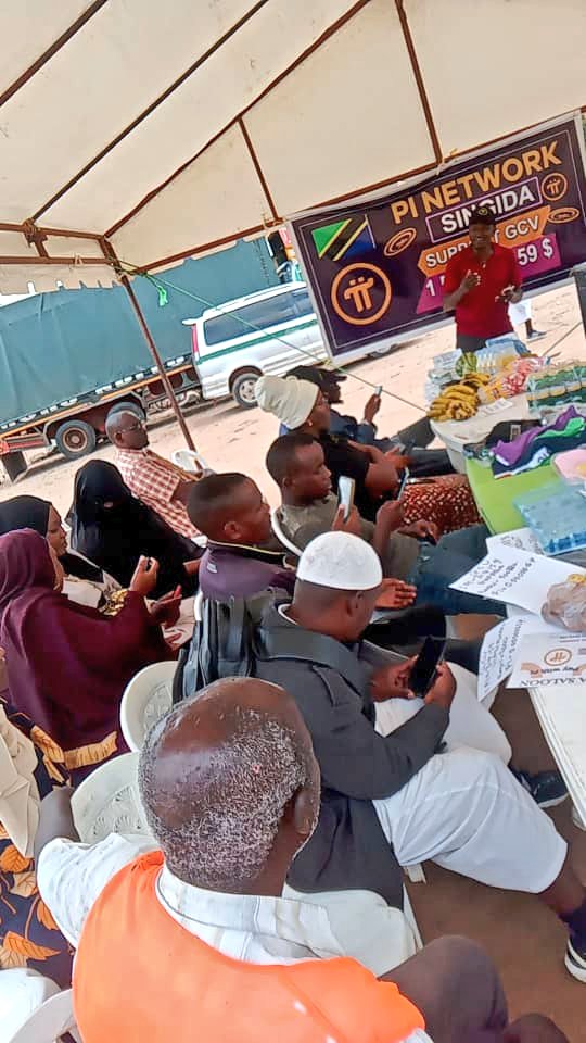 💥 Congratulations to #PiNetwork Community in Singida Region of Tanzania🇹🇿 #Pioneers have initiated a barter system, exchanging goods using Pi Coin as a form of payment, with a valuation of 1Pi=$314,159. Let's support the #GCV314159 campaign for all💜🚀
#PiNetworkNews #PayWithPi