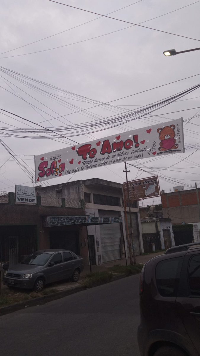 Kndd_m's tweet photo. Como se despertó mi mejor amiga...
Después están las personas como yo, que se despiertan abrazando una almohada https://t.co/0O63UWE8IX