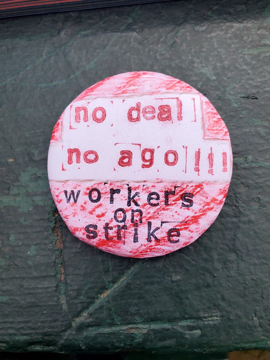 OPSEU's tweet photo. Day 27 of the #AGOstrike produced strike artifacts in real time with button making in the park. How many ways can you say #NoDealNoAGO?
Pledge to stand with @agotoronto workers, OPSEU/SEFPO Local 535, in their fourth week on strike at https://t.co/YRhwoWBn9R 📝 https://t.co/qPsWRsF9Ry
