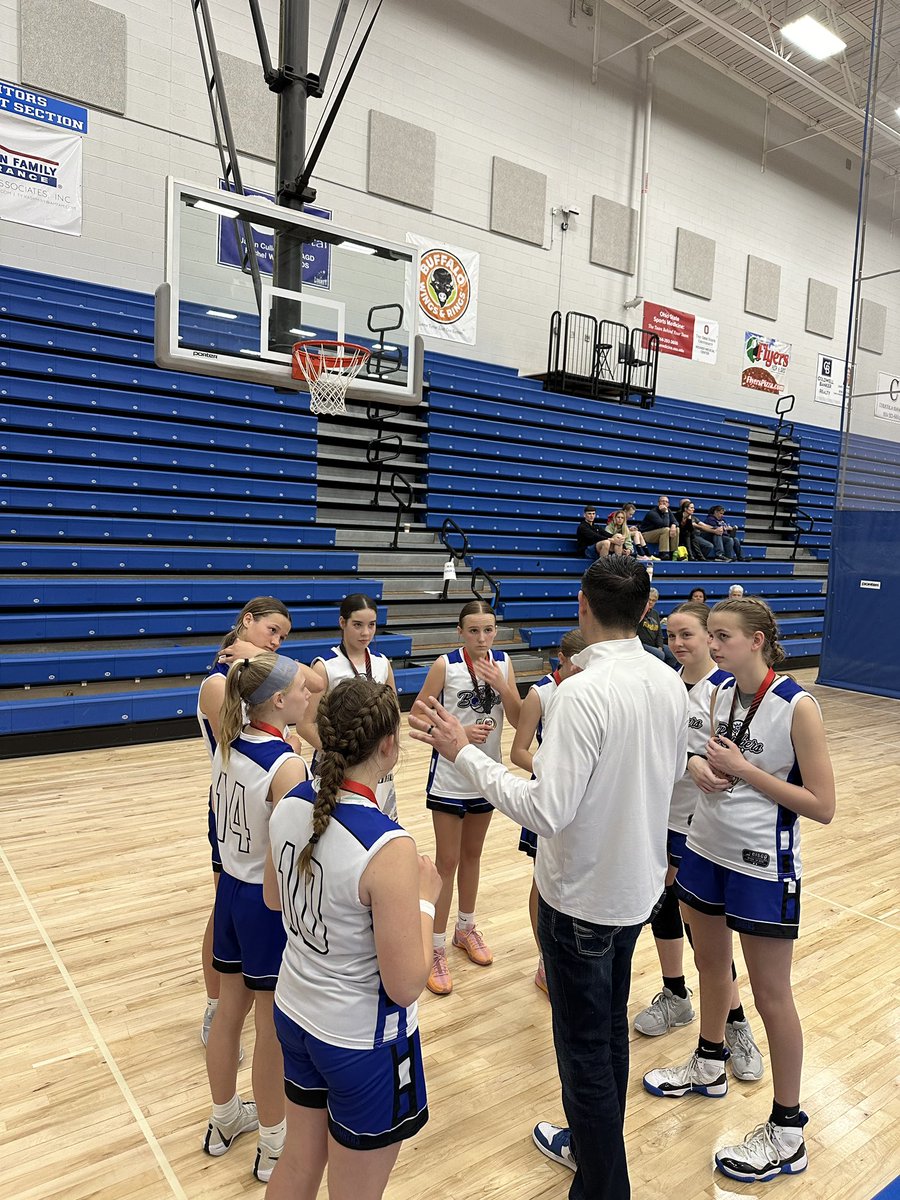 mangasl's tweet photo. Congratulations to 7th grade @findlaybombers for a 5-0 weekend! This team plays together and prides themselves on defense and hustle. Couldn’t ask for anything else! 🏀🏆 https://t.co/91rOudLekw
