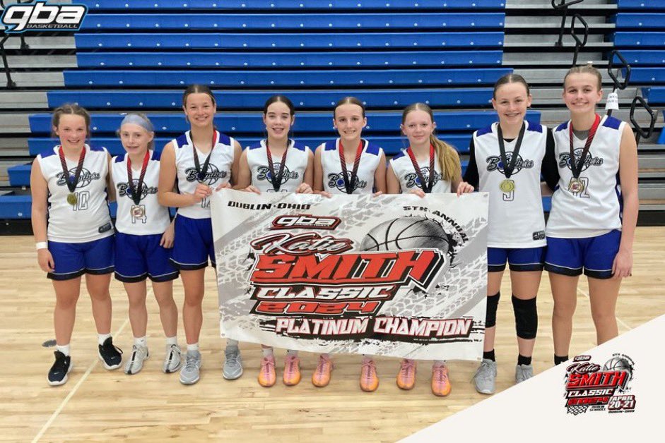mangasl's tweet photo. Congratulations to 7th grade @findlaybombers for a 5-0 weekend! This team plays together and prides themselves on defense and hustle. Couldn’t ask for anything else! 🏀🏆 https://t.co/91rOudLekw