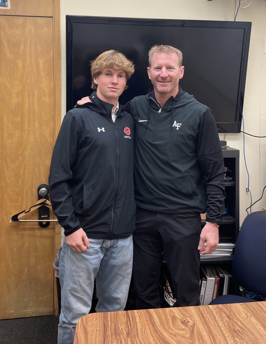 Thank you @Coach_Thiessen for stopping by and taking the time to talk to me about all that the Air Force Academy and @AF_Football have to offer. @Throw_2_Win @AF_FBRecruiting @Athletics_GBHS