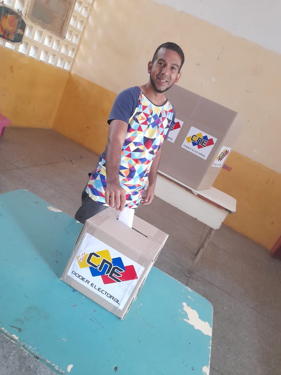 Que demostración dió el pueblo venezolano. Gran ejemplo para el mundo 👏👏👏 unidos somos más y seguiremos siendo más. ¡Que viva la Patria grande de Bolívar y Chávez! . <a href="/NicolasMaduro/">Nicolás Maduro</a>  <a href="/_LaAvanzadora/">Yelitze Santaella</a>  <a href="/pedrodiazg59/">Pedro Diaz</a>