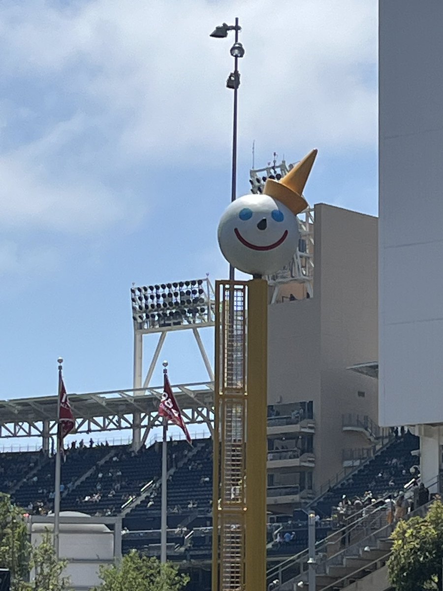 Sunday funday at Petco #forthefaithful  @Padres  #bringthegold